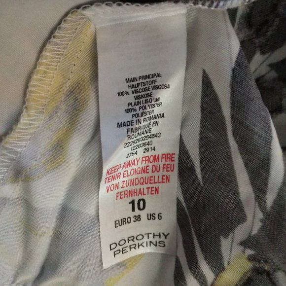 Dorothy Perkins Billie and Blossom Floral Nape Bow Blouse - Picture 9 of 9